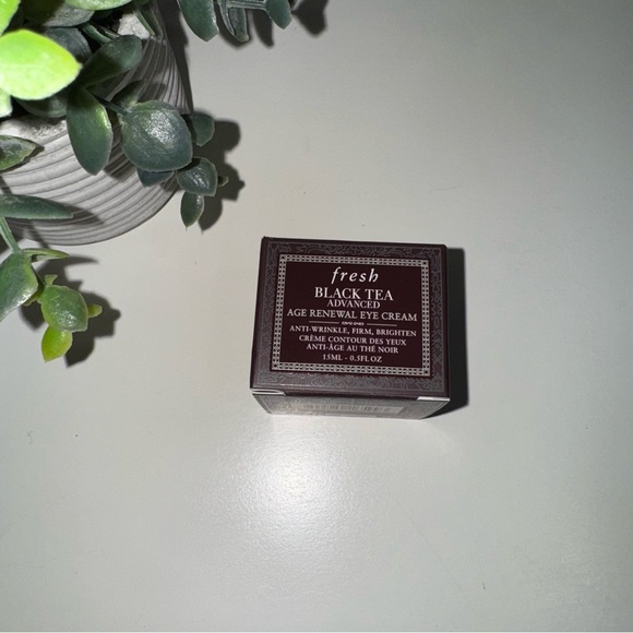 Fresh Black Tea Advanced Age Eye Cream - Picture 2 of 5